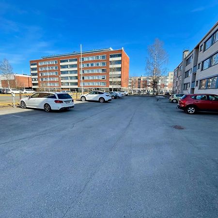 Kiva Majoitus 1-4Hloe, 500M Keskustaan, Parkkipaikka Apartment Oulu Exterior photo